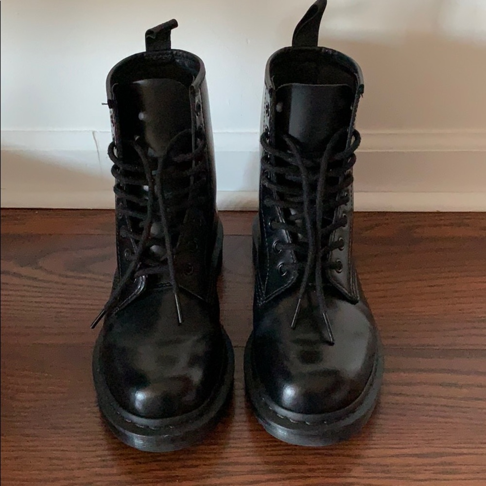 Dr. Martens Mono 1460 Leather Boots